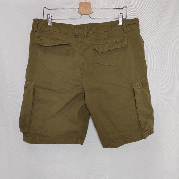 Nike Sportswear Cargo Shorts‎ Olive Green Khaki Flat Fornt Pockets 36 613644-322 - Picture 3 of 8